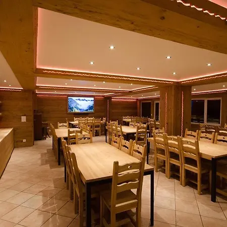 Family Le Vieux Chalet Bed & Breakfast *
