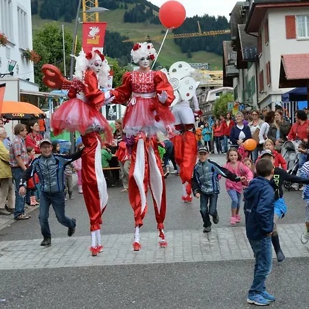 Family Le Vieux Chalet فندق مبيت وإفطار شاتو دو