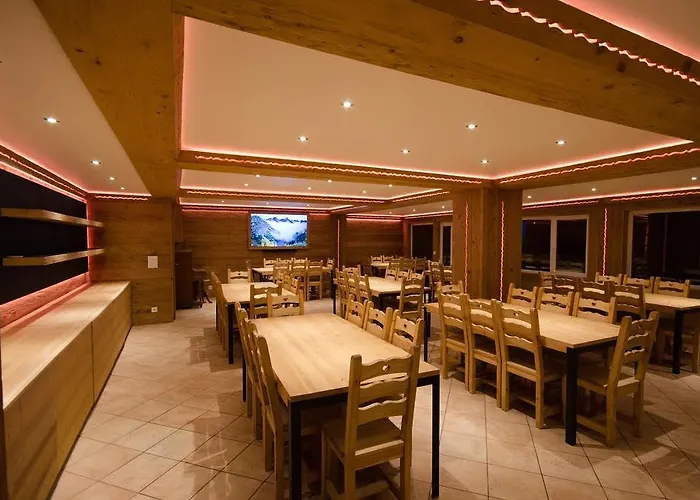 Family Le Vieux Chalet Bed & Breakfast 3*