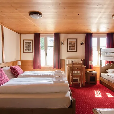 Family Le Vieux Chalet Bed & Breakfast *