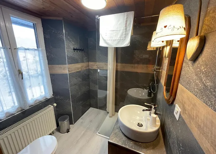 Family Le Vieux Chalet שאטו-דו