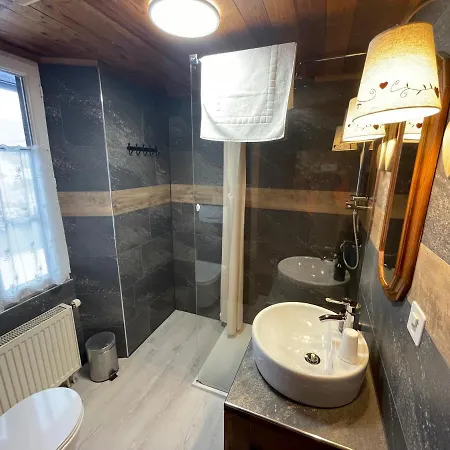 Family Le Vieux Chalet Chateau-d'Oex